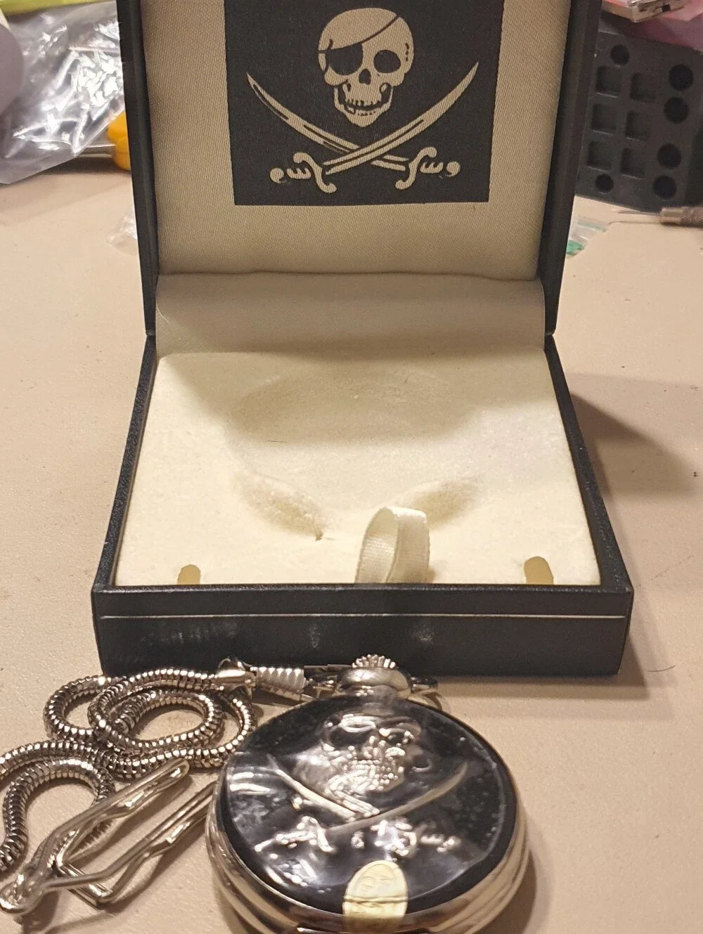 10/$20 Silver/Black Skull Embossed Quartz Pocket Watch w/Chain